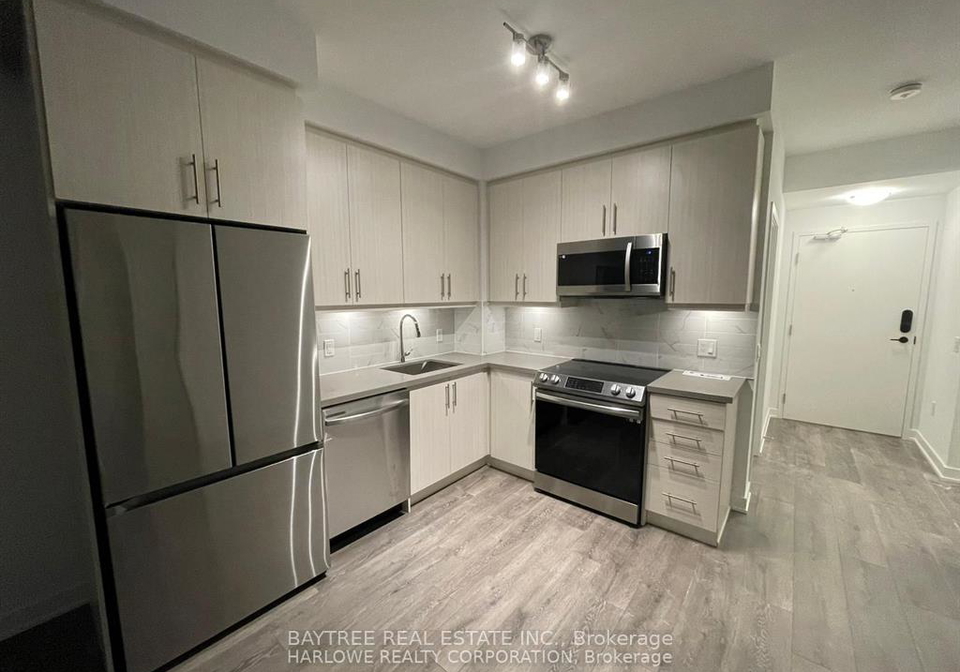 105-oneida-crescent-richmond-hill-ontario-n13681266