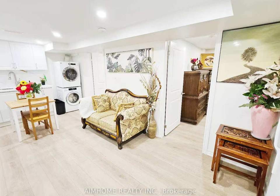 28-castle-harbour-lane-w-markham-ontario-n13681300