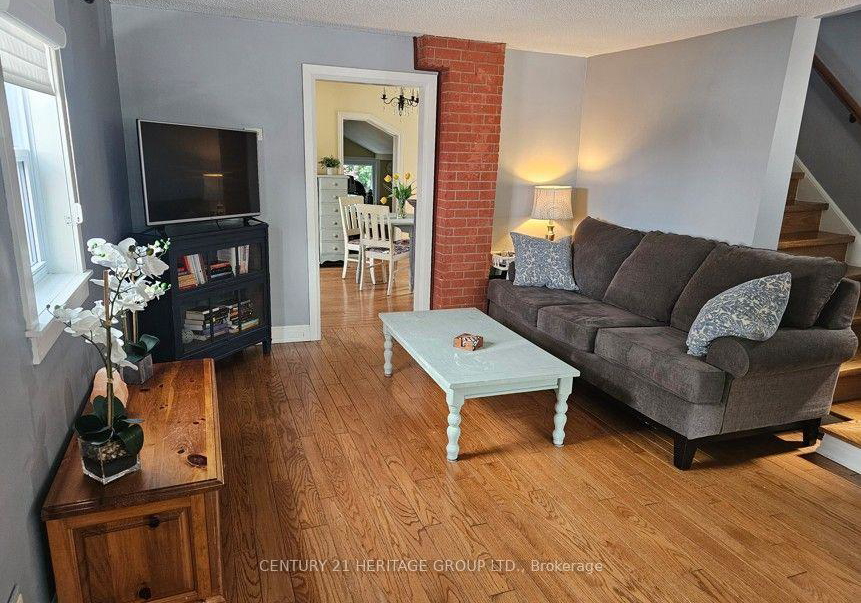47-denne-boulevard-newmarket-ontario-n13681490
