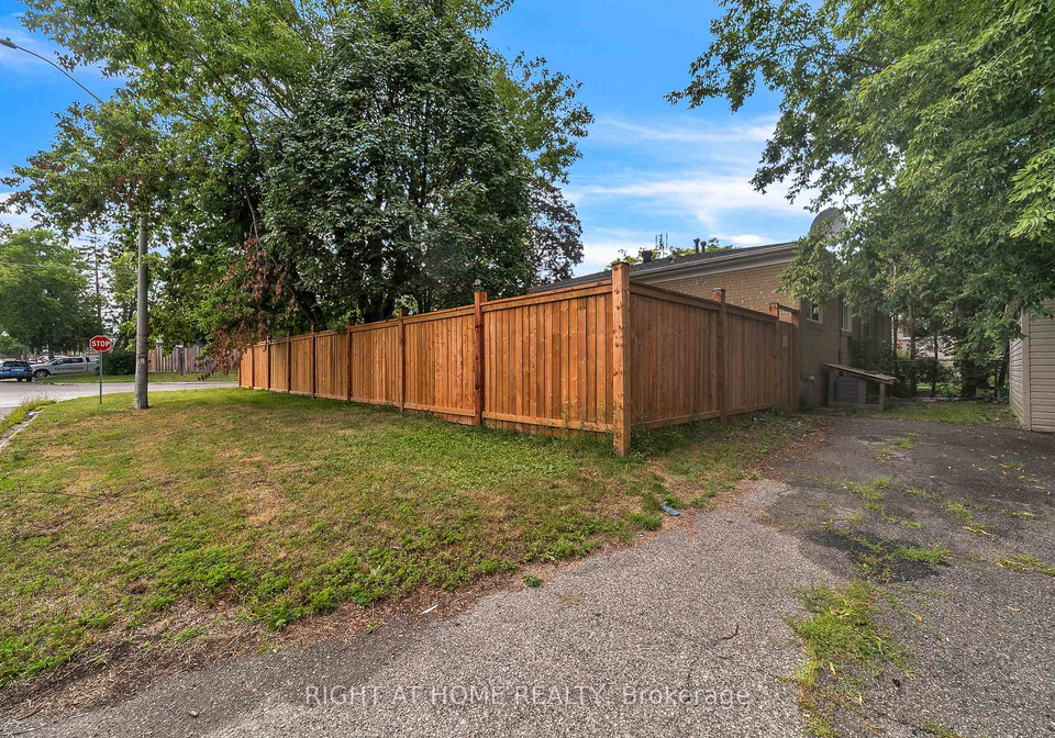 303-blue-grass-boulevard-richmond-hill-ontario-n13681824