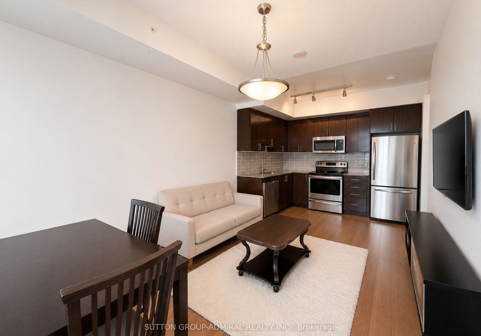 7165-yonge-street-markham-ontario-n13682304