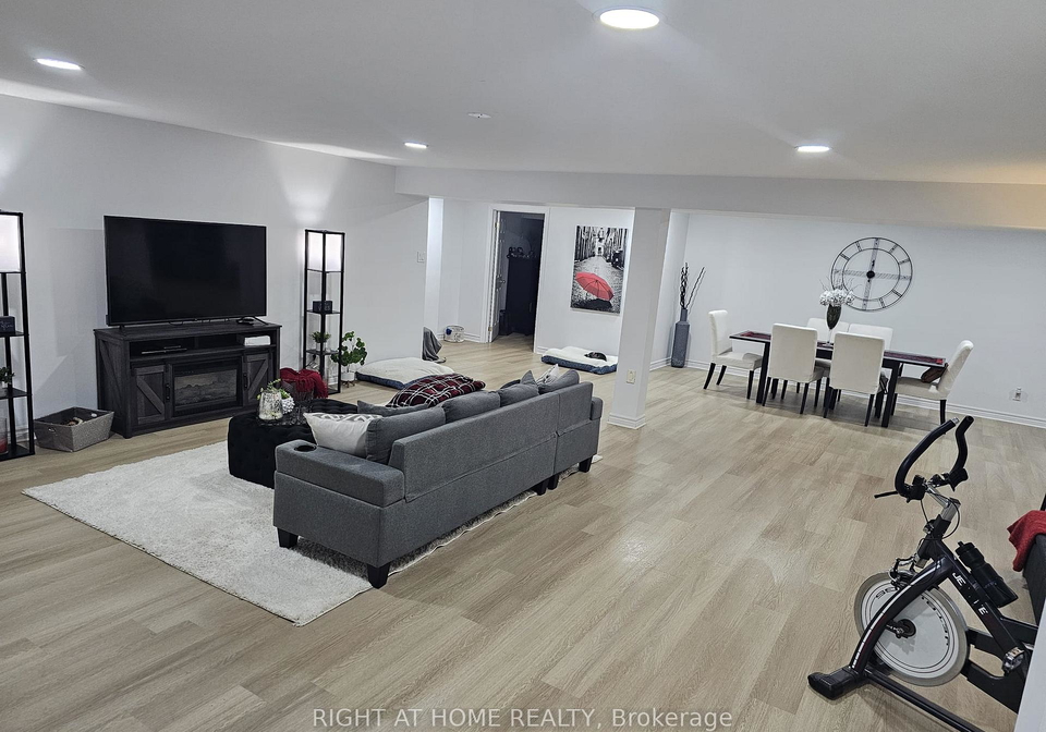 33-country-heights-drive-richmond-hill-ontario-n13682592