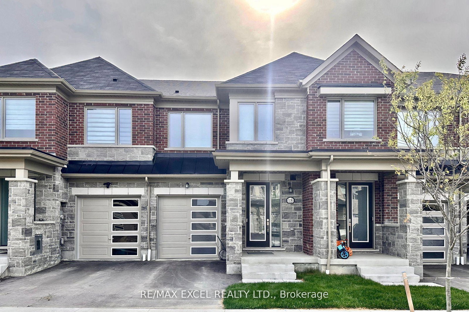 18-flower-garden-trail-whitchurch-stouffville-ontario-n13683222