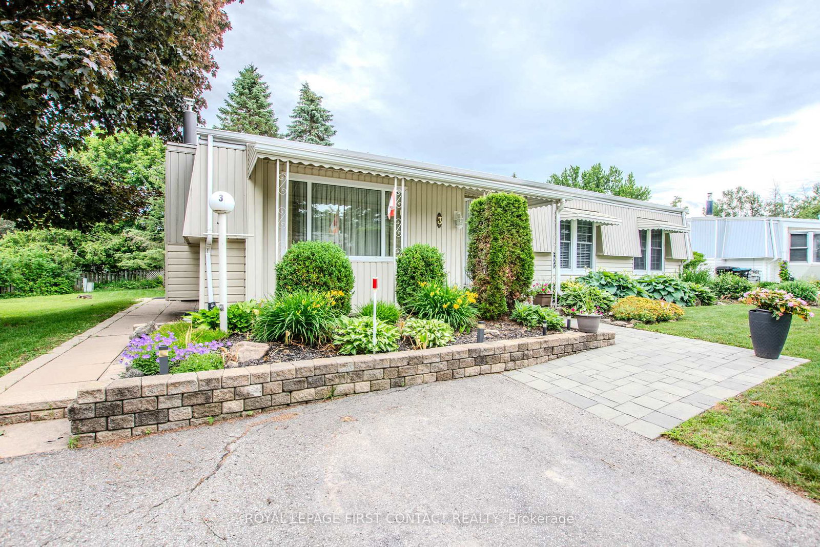 3-honeysuckle-lane-innisfil-ontario-n13683312