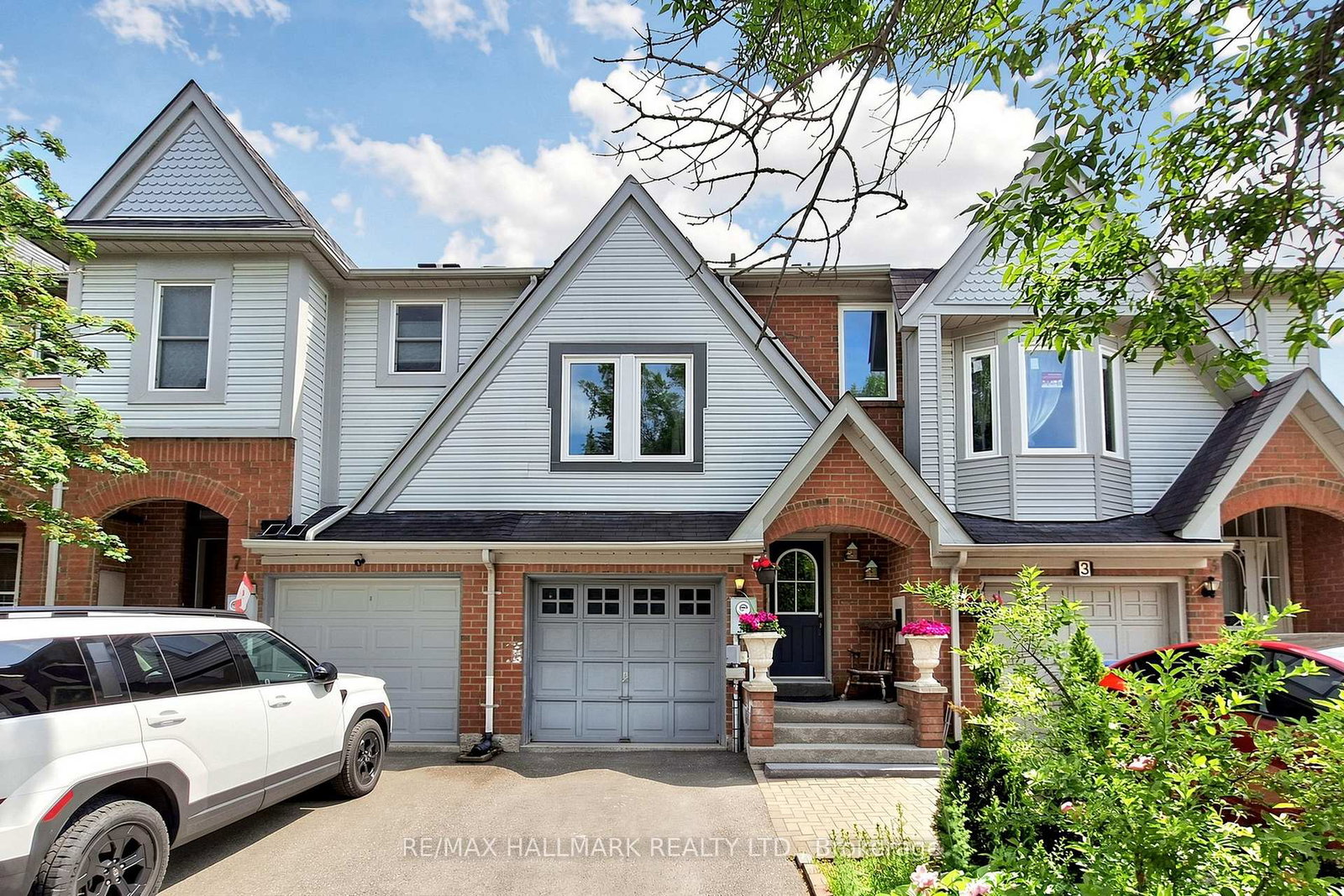 5-evelyn-buck-lane-aurora-ontario-n13684452