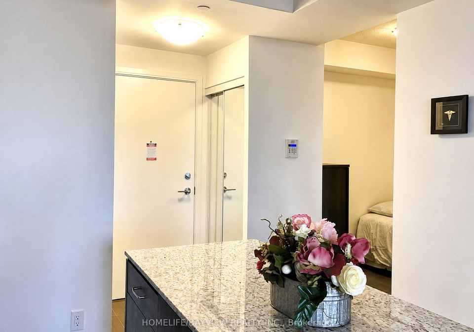 9191-yonge-street-richmond-hill-ontario-n13684750