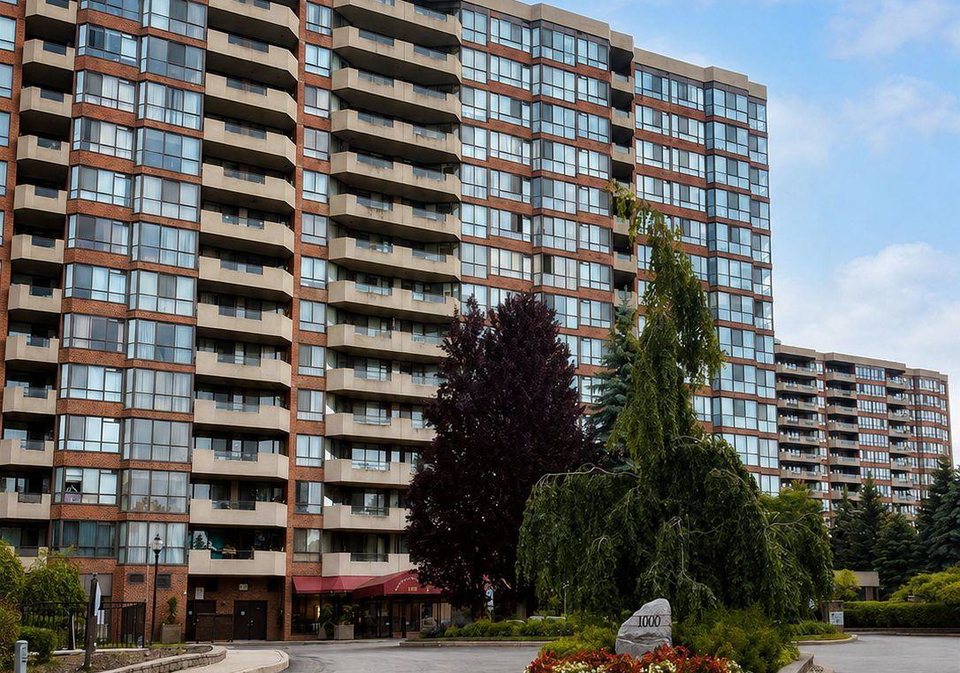 100-observatory-lane-richmond-hill-ontario-n13685002