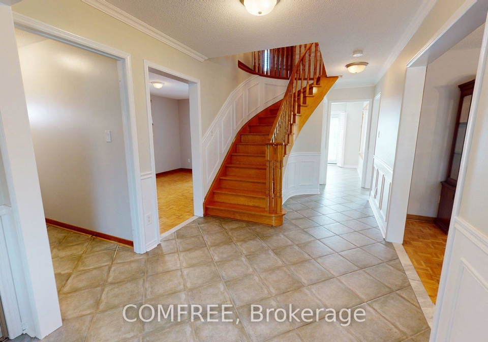 51-venetian-crescent-vaughan-ontario-n13685012