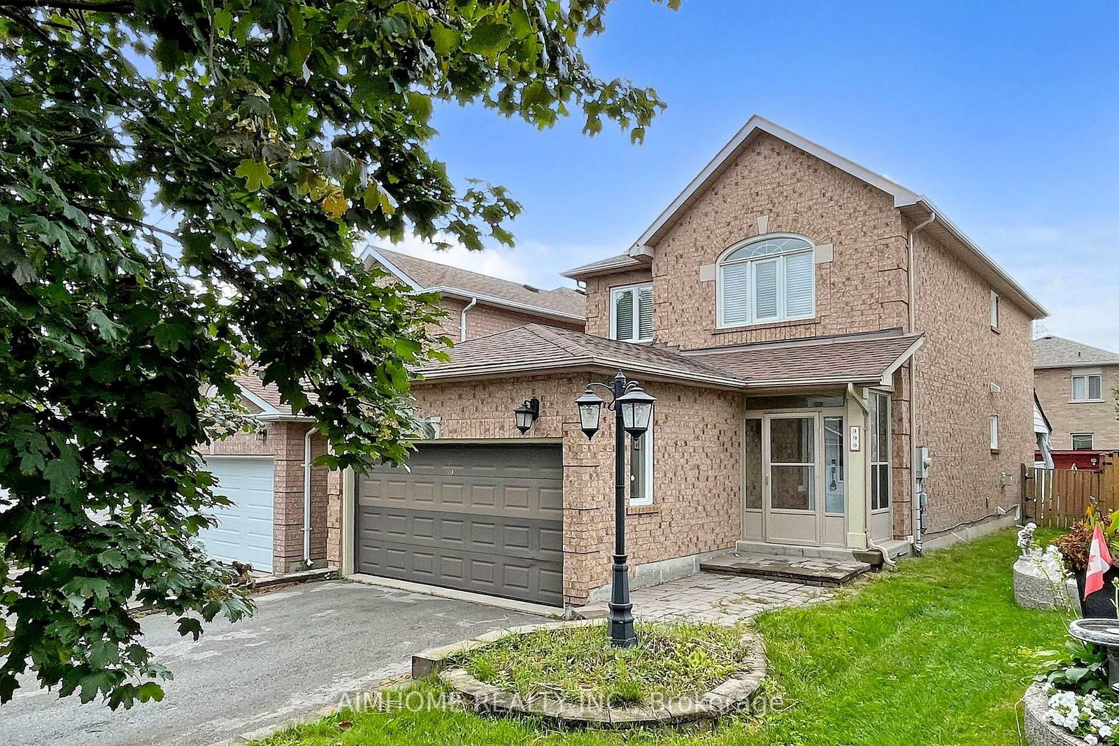 399-flanagan-ct-flagstone-way-newmarket-ontario-n13685616