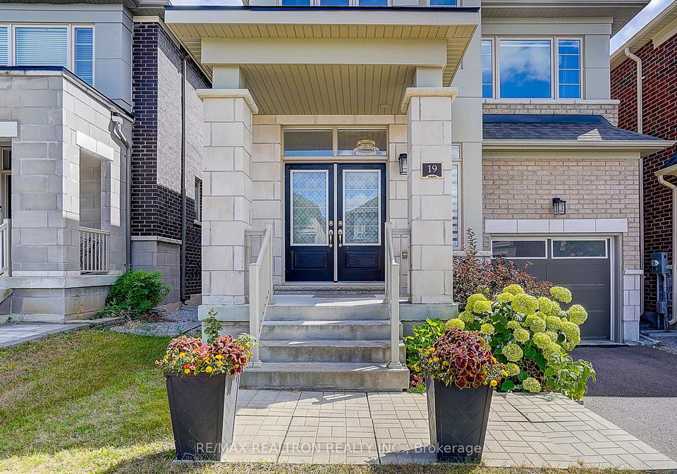 19-falconridge-terrace-east-gwillimbury-ontario-n13685712