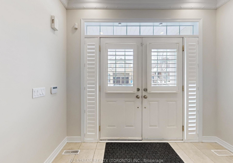 224-aspenwood-drive-newmarket-ontario-n13686274