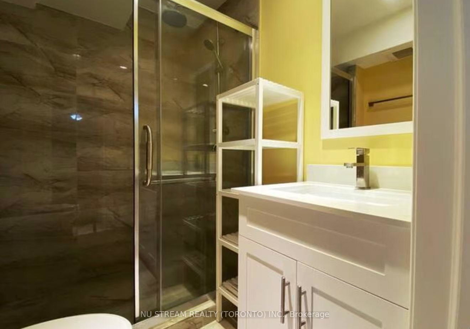 115-briggs-avenue-richmond-hill-ontario-n13686520