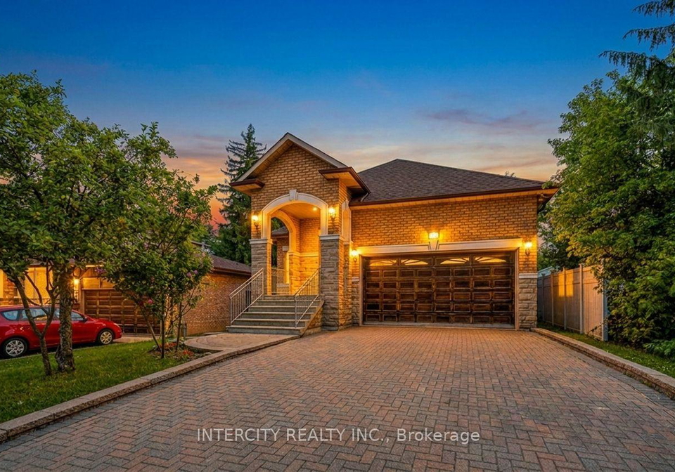 42-oak-avenue-richmond-hill-ontario-n13687174