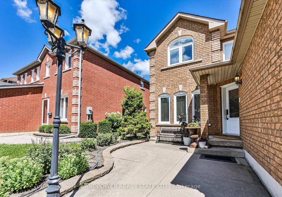 9-mccoy-court-richmond-hill-ontario-n13687340