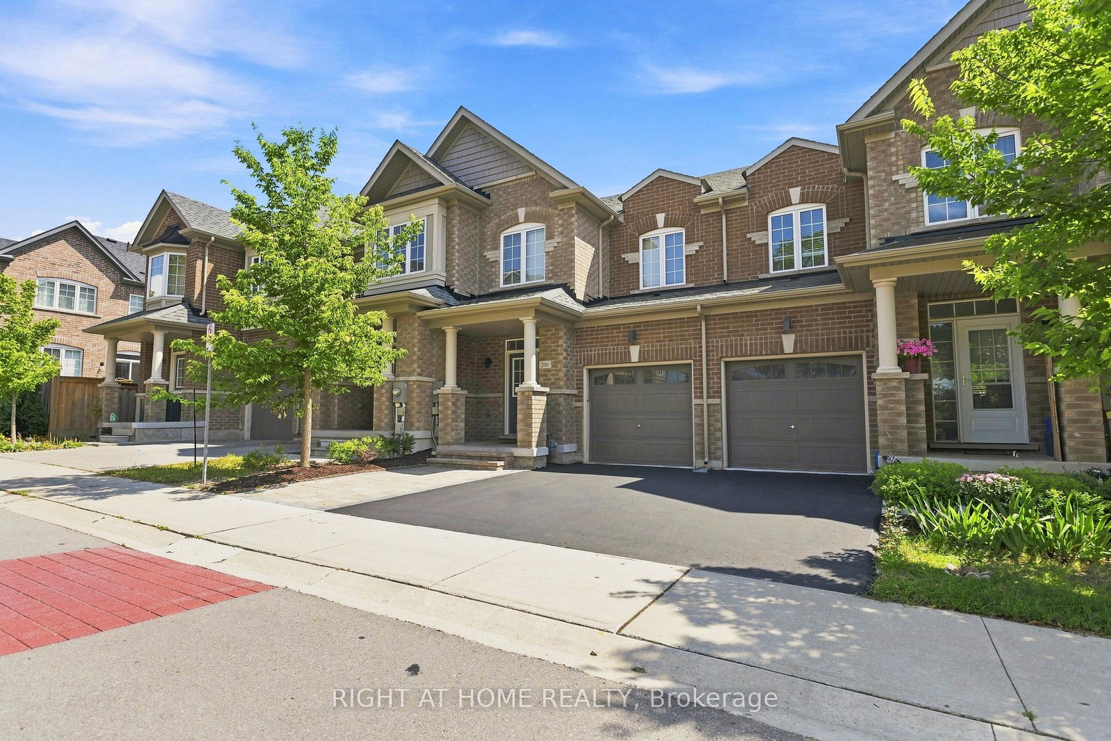 206-harding-park-street-newmarket-ontario-n13687422