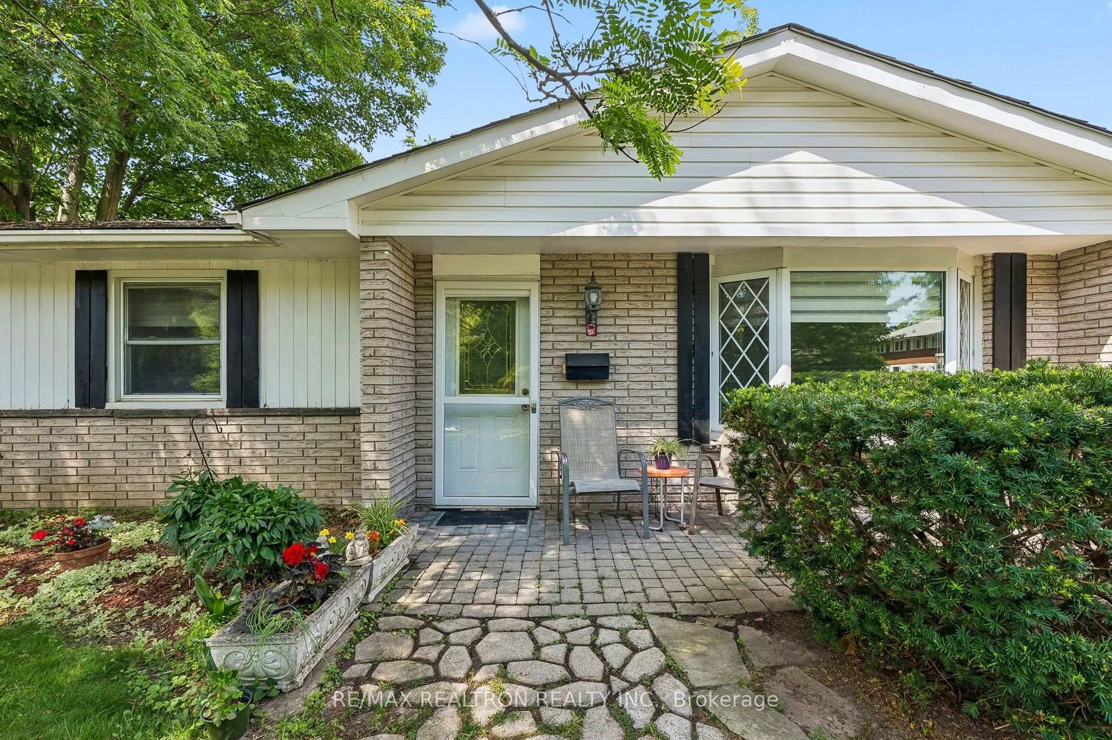 957-janette-street-newmarket-ontario-n13687548