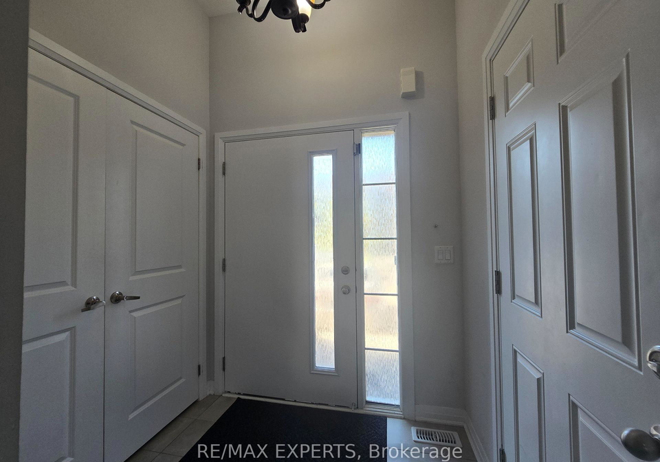 35-landolfi-way-bradford-west-gwillimbury-ontario-n13688146