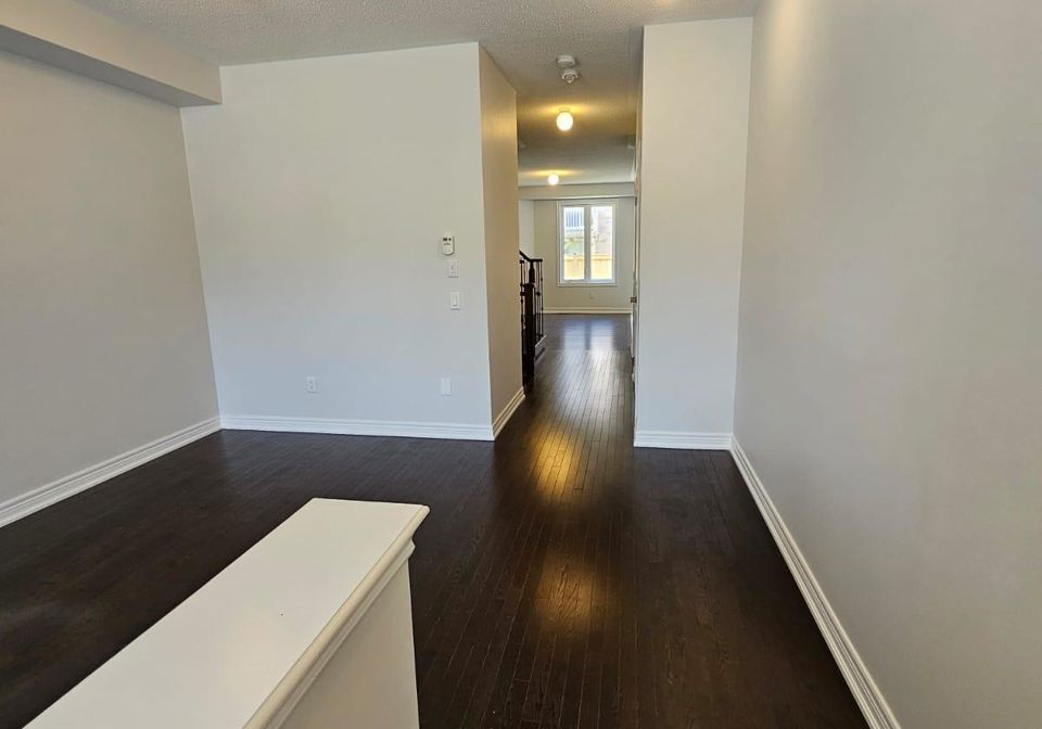 19-walter-english-drive-east-gwillimbury-ontario-n13688374
