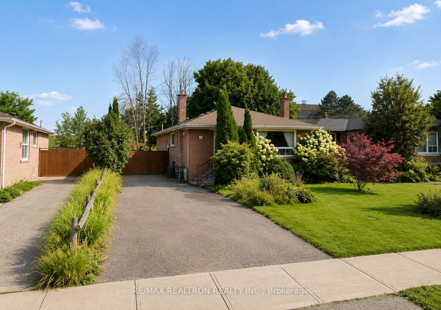 13-aurora-heights-drive-aurora-ontario-n13688912