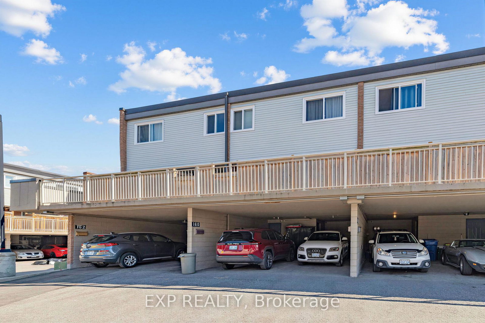1milestone-crescent-aurora-ontario-n13689188