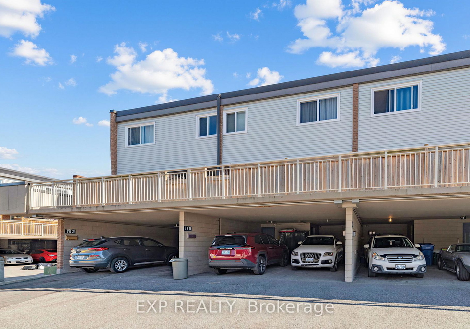 1milestone-crescent-aurora-ontario-n13689188