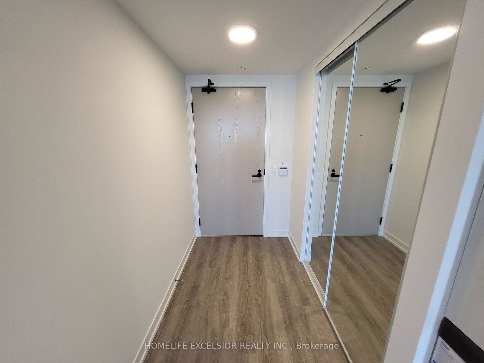 195-commerce-street-vaughan-ontario-n13689900