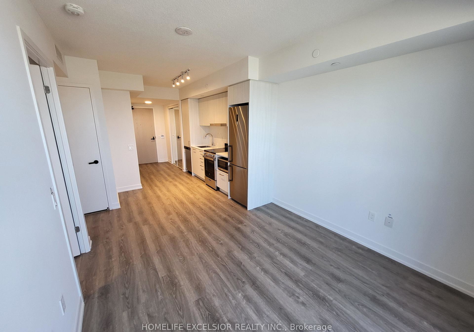 195-commerce-street-vaughan-ontario-n13689900