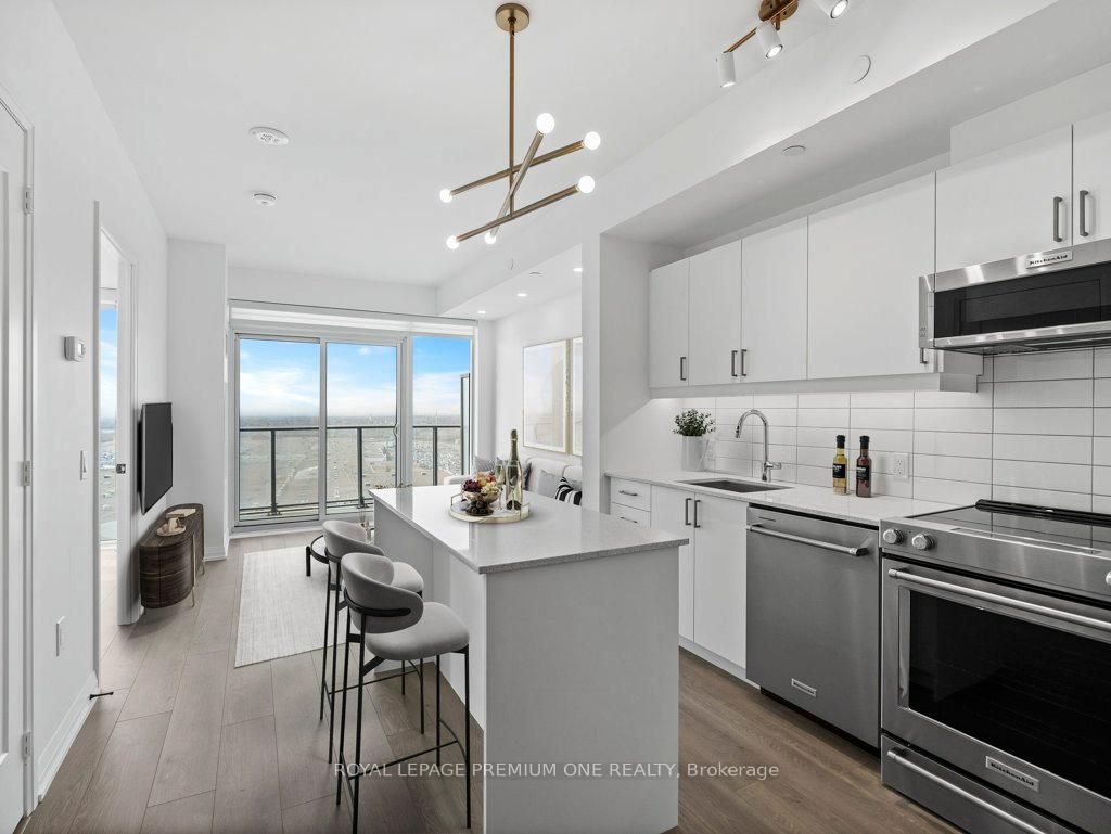 9000-jane-street-vaughan-ontario-n13690074