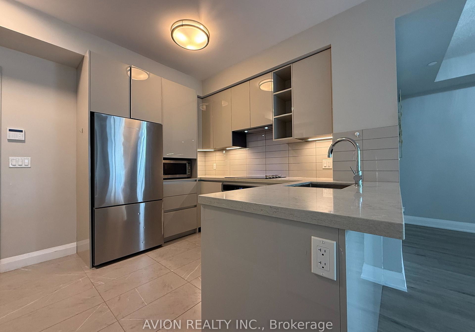 398-highway-7-street-e-richmond-hill-ontario-n13690448