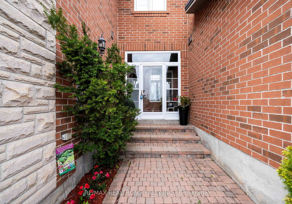 36-edgemont-court-richmond-hill-ontario-n13690724
