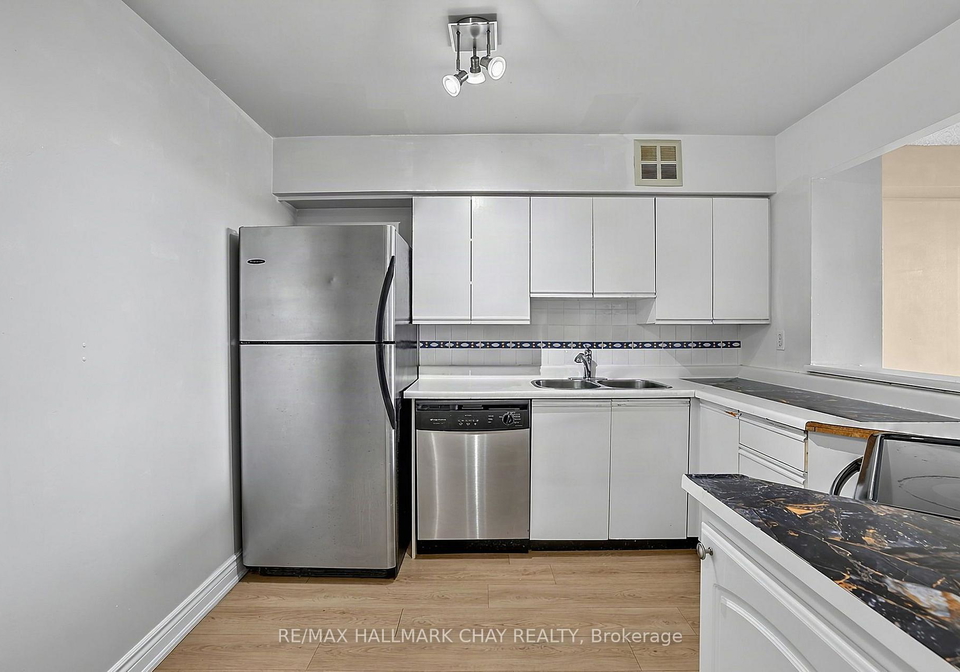326-major-mackenzie-drive-e-richmond-hill-ontario-n13690952