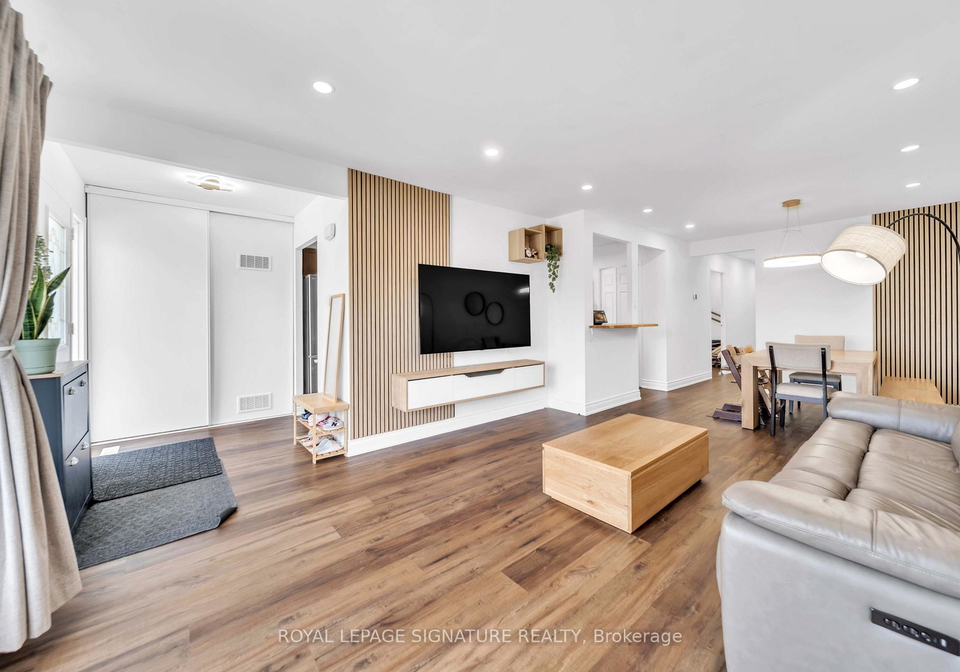 702-leeder-court-newmarket-ontario-n13691394