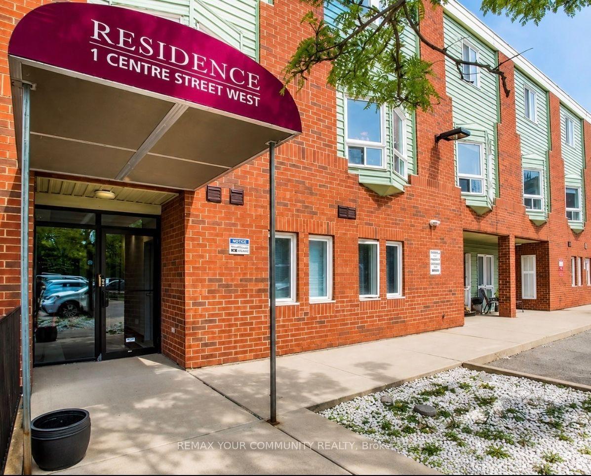 1-center-street-w-richmond-hill-ontario-n13692896