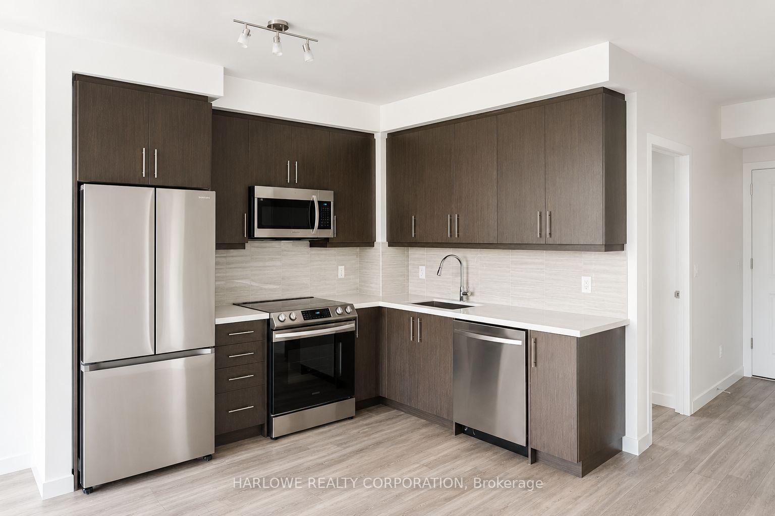 105-oneida-crescent-richmond-hill-ontario-n13693404
