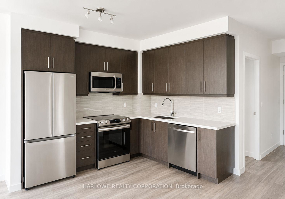 105-oneida-crescent-richmond-hill-ontario-n13693404