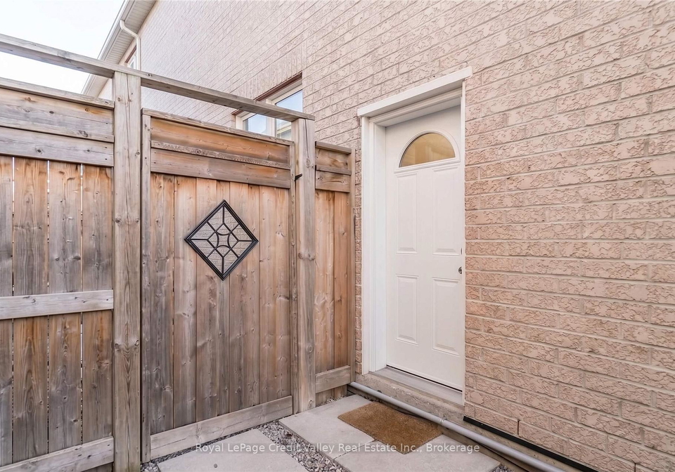 9-old-field-crescent-east-gwillimbury-ontario-n13693776