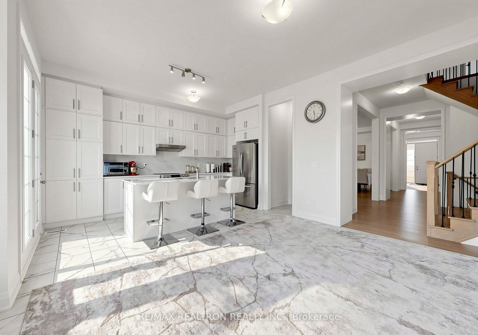 20-fair-winds-lane-east-gwillimbury-ontario-n13694186
