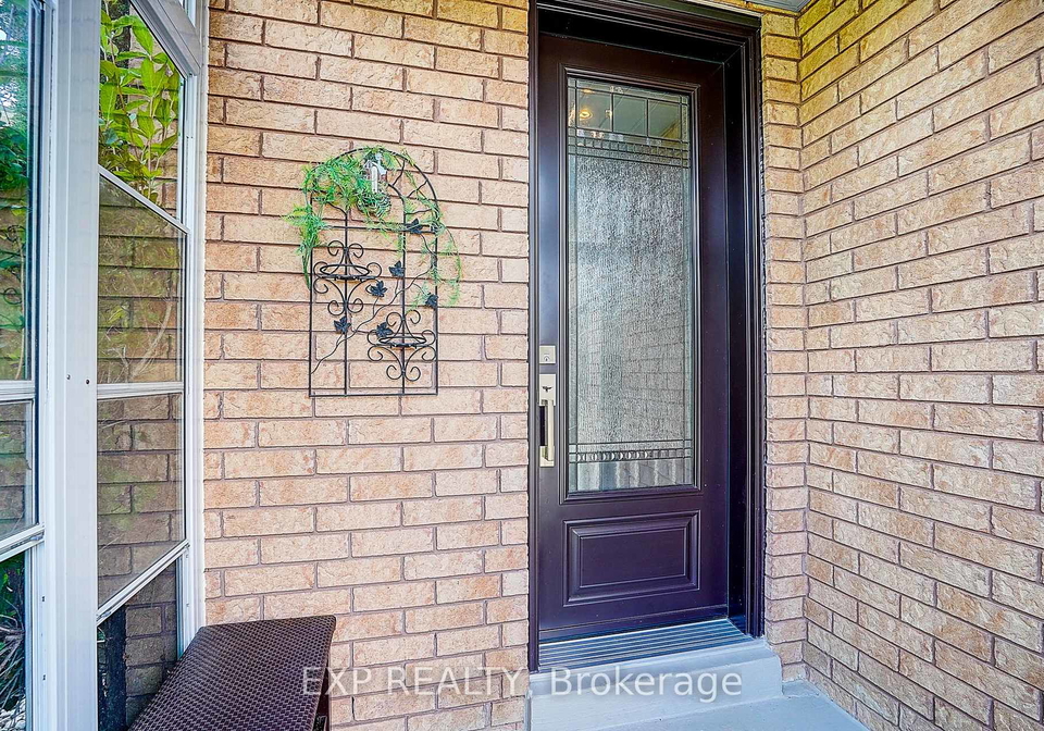 626-walpole-crescent-newmarket-ontario-n13694856