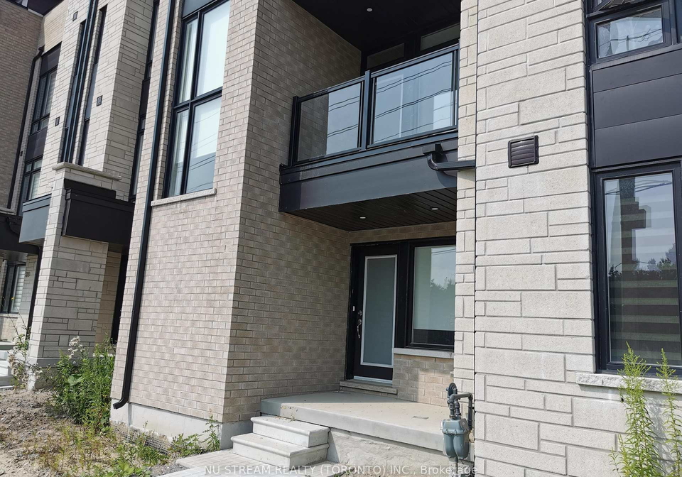19-credit-lane-richmond-hill-ontario-n13695878