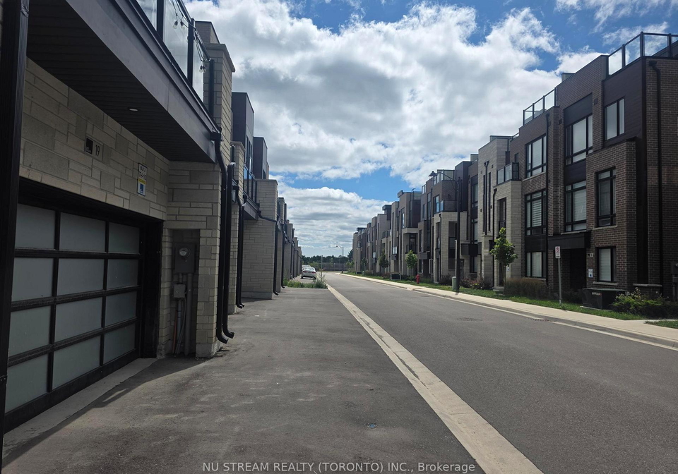 19-credit-lane-richmond-hill-ontario-n13695878