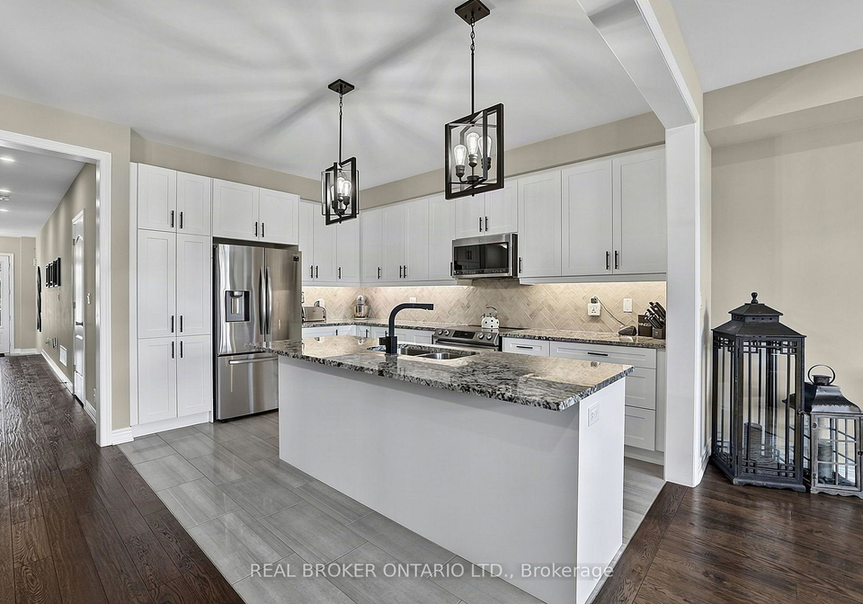 313-silk-twist-drive-east-gwillimbury-ontario-n13695992