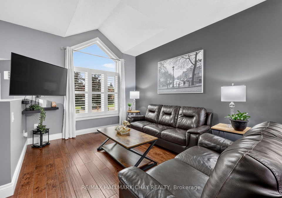 1925-emerald-court-innisfil-ontario-n13696354