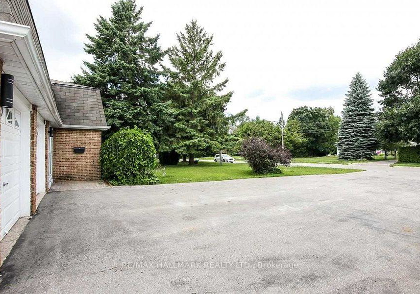1022-janette-street-newmarket-ontario-n13696380