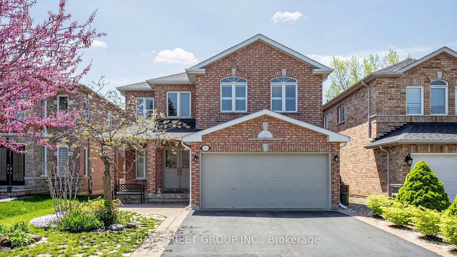 37-bayswater-avenue-richmond-hill-ontario-n13696616