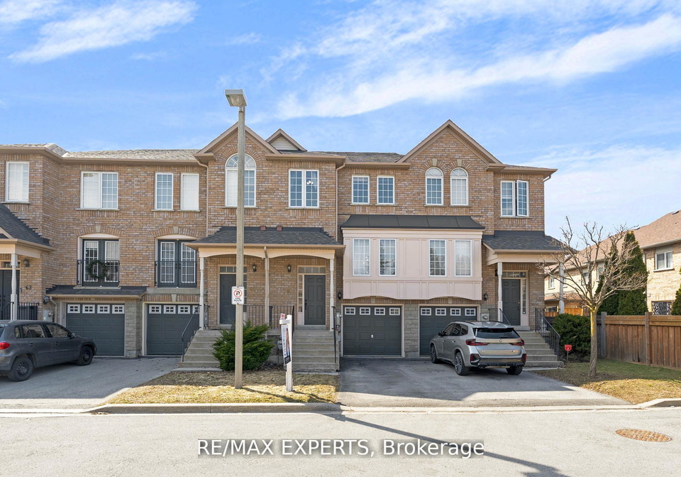19-foxchase-avenue-vaughan-ontario-n13696964