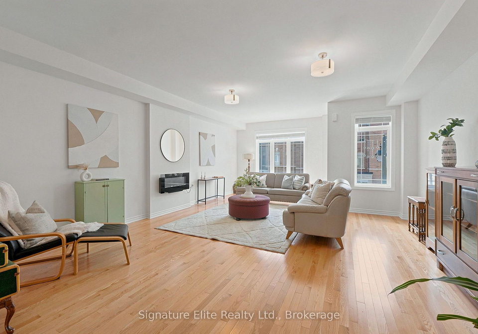 114-gordon-circle-newmarket-ontario-n13696992