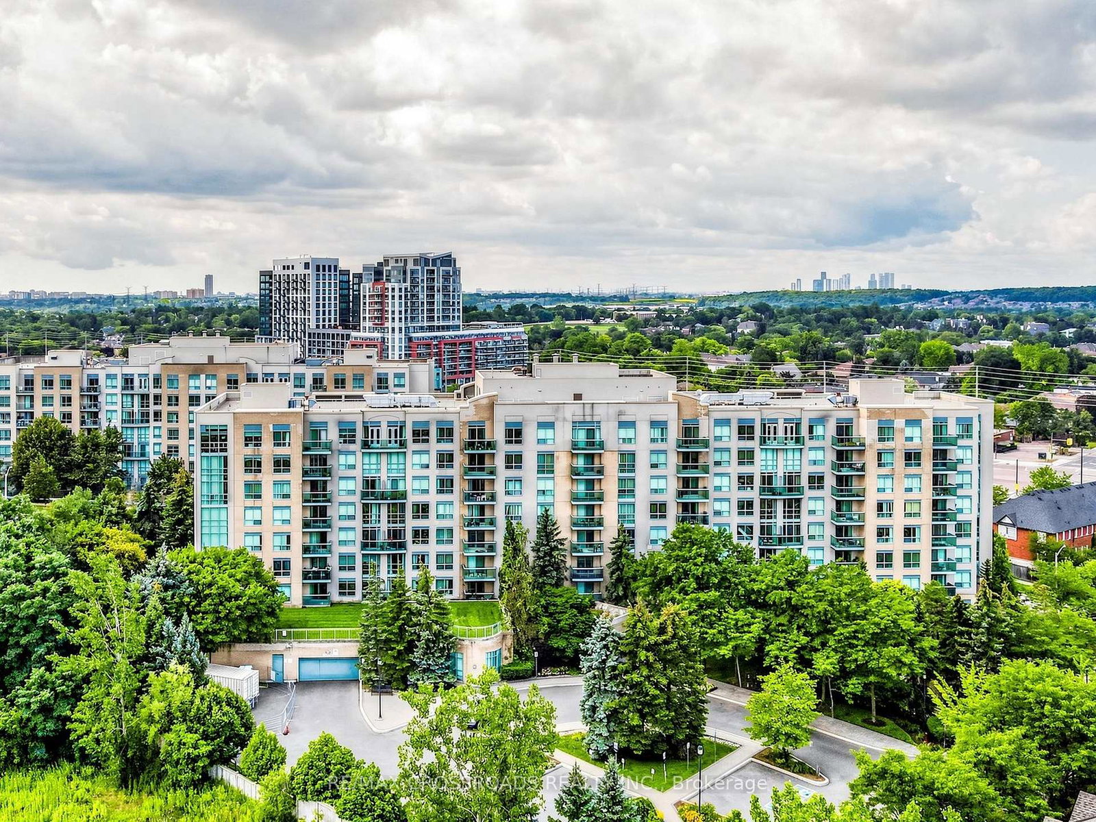 3-ellesmere-street-richmond-hill-ontario-n13697006