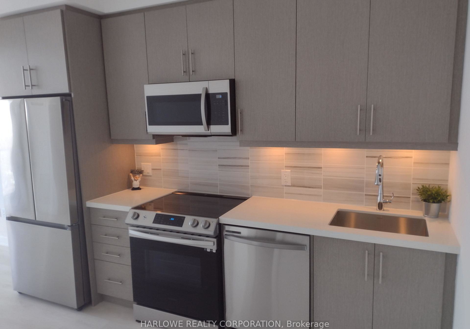 95-oneida-crescent-richmond-hill-ontario-n13697020