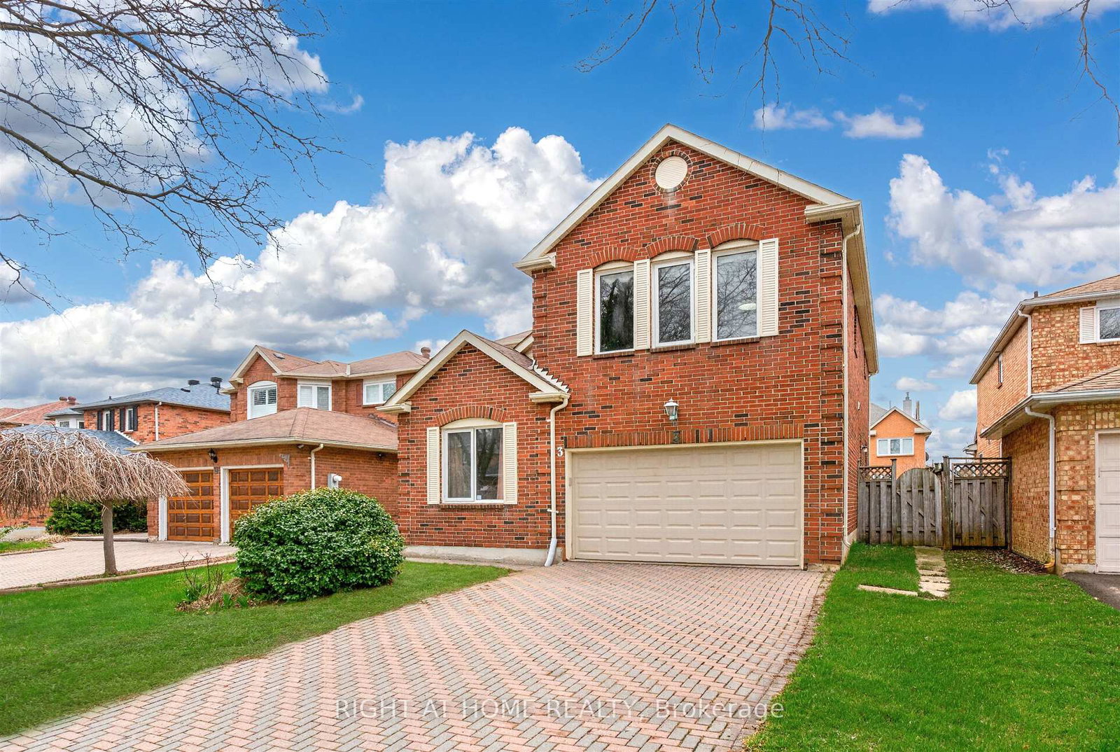 3-lancashire-road-markham-ontario-n13697218