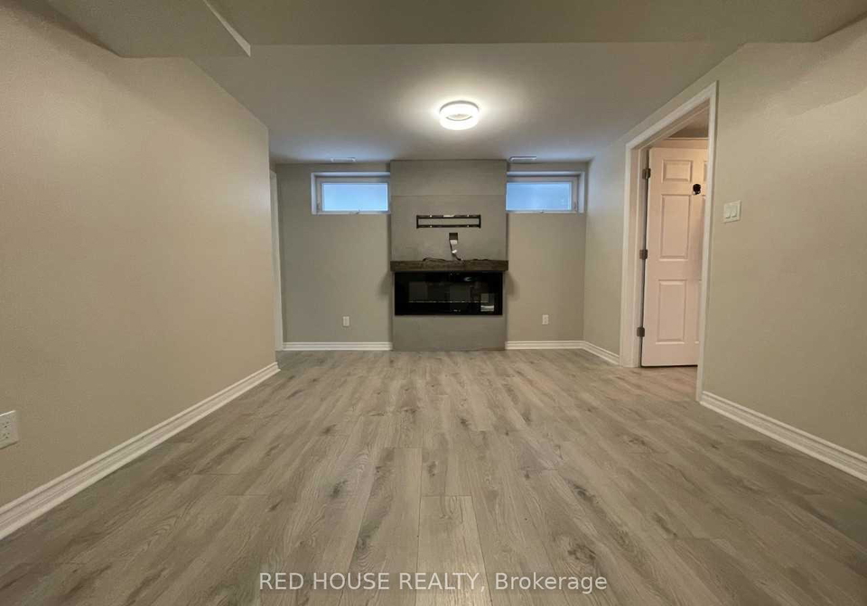 69-simpson-road-newmarket-ontario-n13698678